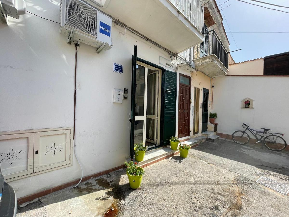 Casa Vacanze Baglio Barcellona Mondello باليرمو المظهر الخارجي الصورة